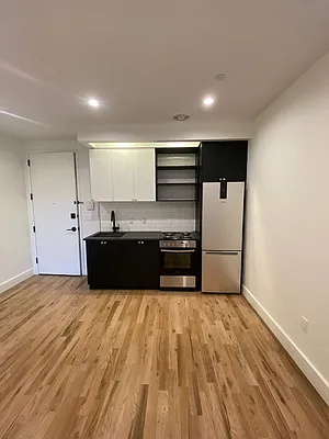 Rented by Aron Fried, LREB | media 13