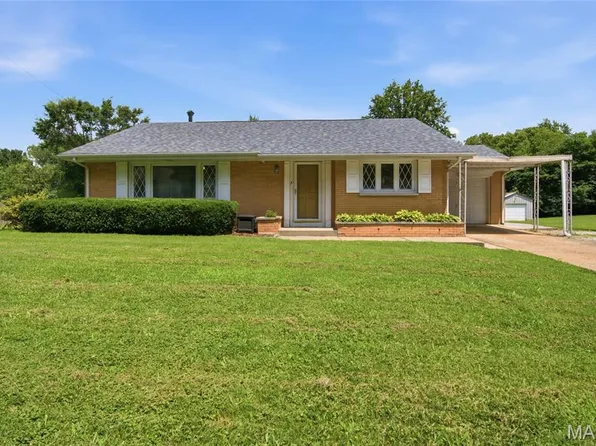 22 Eastwood Dr, Belleville, IL 62223