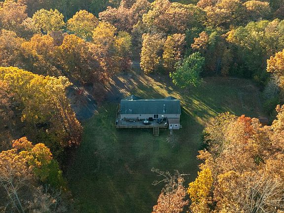 3rd image of 10325 Mill Pond Rd