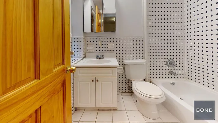 Rented by Bond New York | media 11