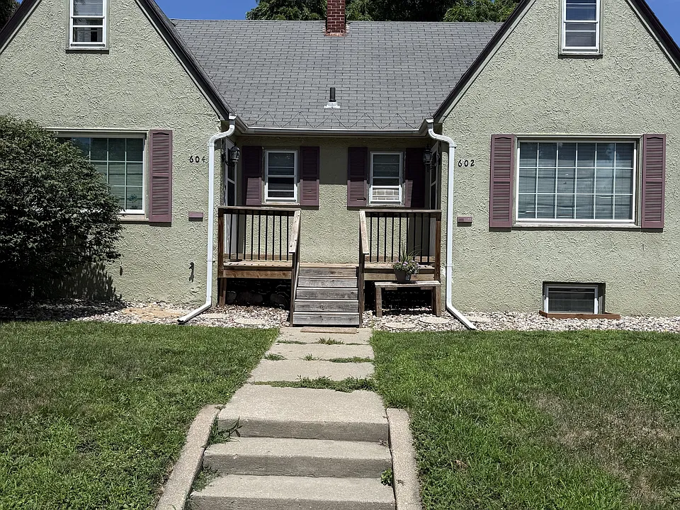 604 W 9th St