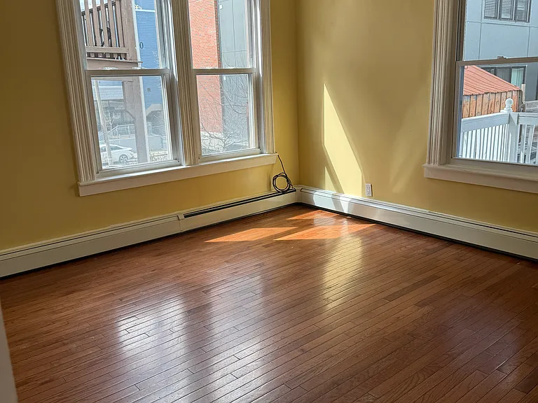 6 W Eagle St #1 — Photo 6