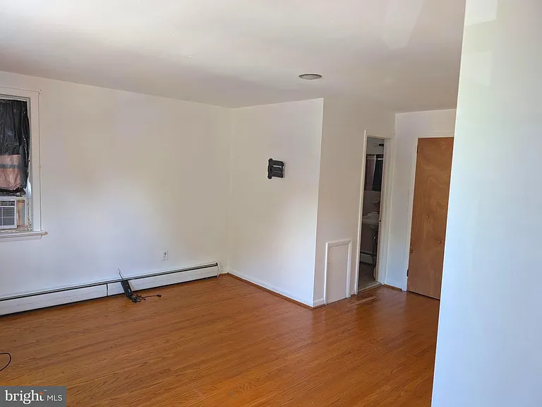 6649 Hegerman St — Photo 17
