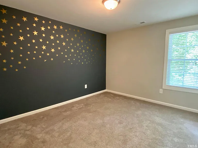 207 Lake Dr — Photo 24