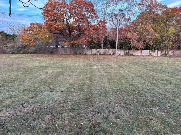 5B Fanning Ave, Hampton Bays, NY 11946