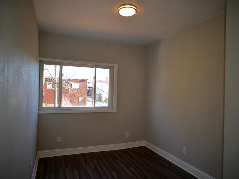 467 Taylor St — Photo 12