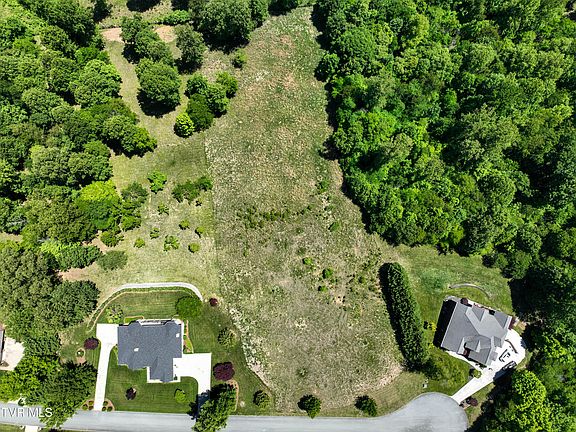 3rd image of 152 Allison Timbers Rd