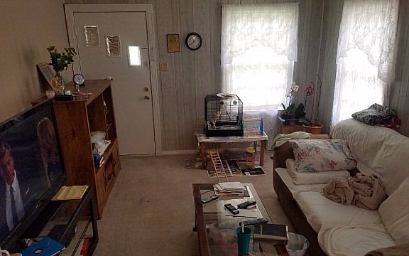 3rd image of 1044 Duff Dr