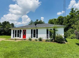 586 Foxfield Rd, Hopkinsville, KY 42240