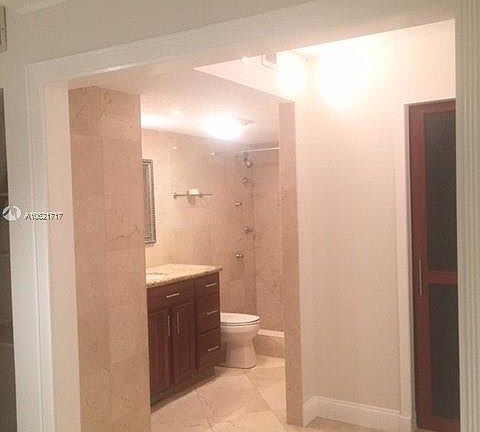 3rd image of 2780 NE 183rd St APT 1002