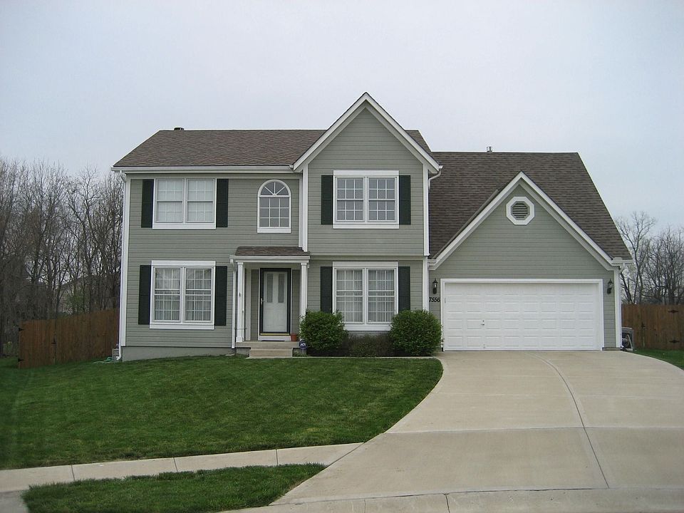 7556 N. Tullis Ave - April 2007