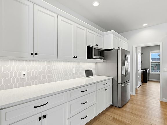 5th image of 9603 Summer Willow Ln