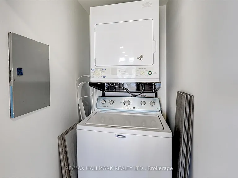 5 Rowntree Rd #Penthouse 1916 — Photo 25