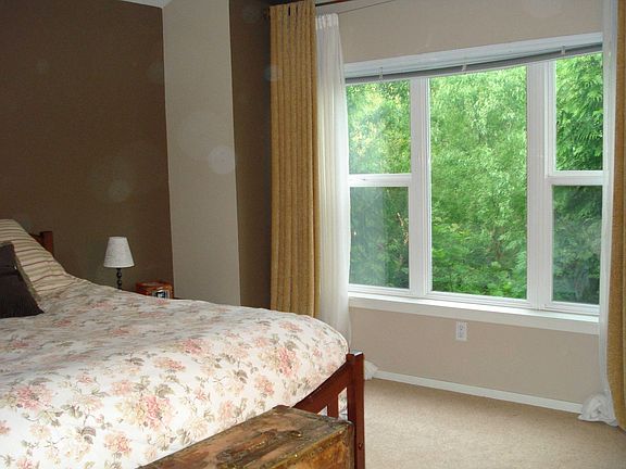 5th image of 9304 157th Pl NE