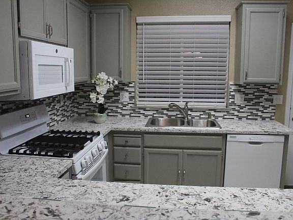 3rd image of 536 Merlot Ct