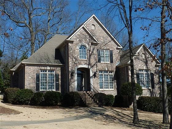 2nd image of 5027 Lake Crest Cir