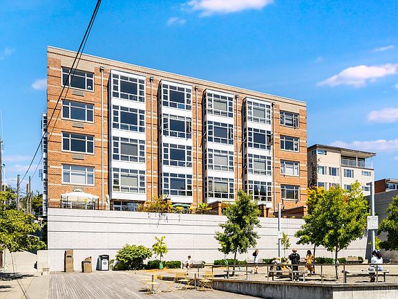 2nd image of 720 Queen Anne Ave N APT 509