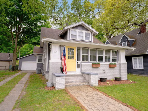 1624 Oak St, Niles, MI 49120