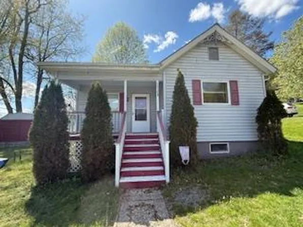 12128 Linden St, Meadowview, VA 24361