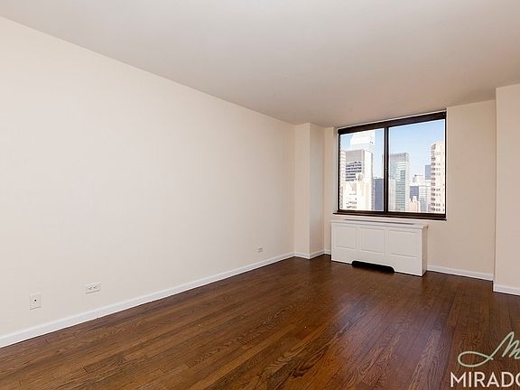4th image of 245 E 44th St APT 31A