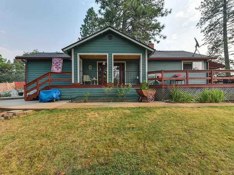 1155 Swanson Ln — Photo 1