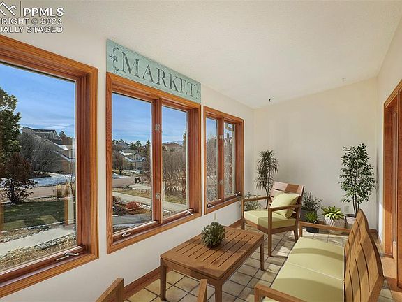 5th image of 260 Pauma Valley Dr