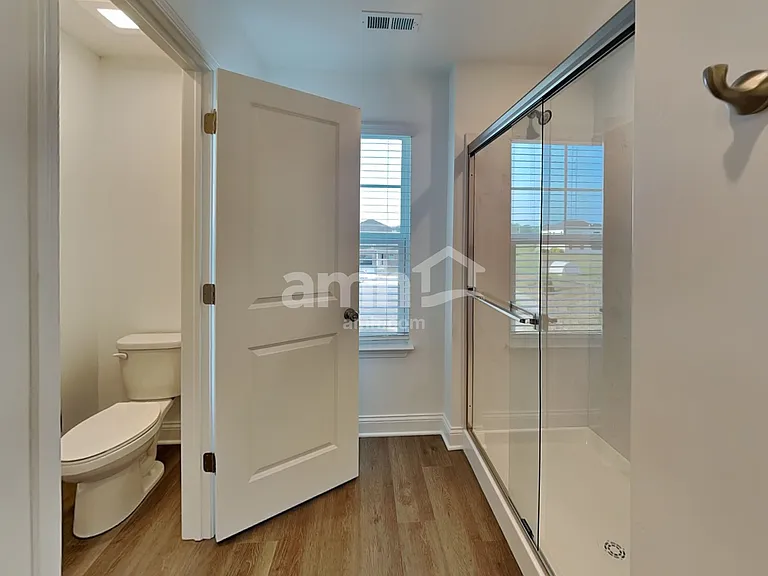 319 Pine Hill Ct — Photo 15