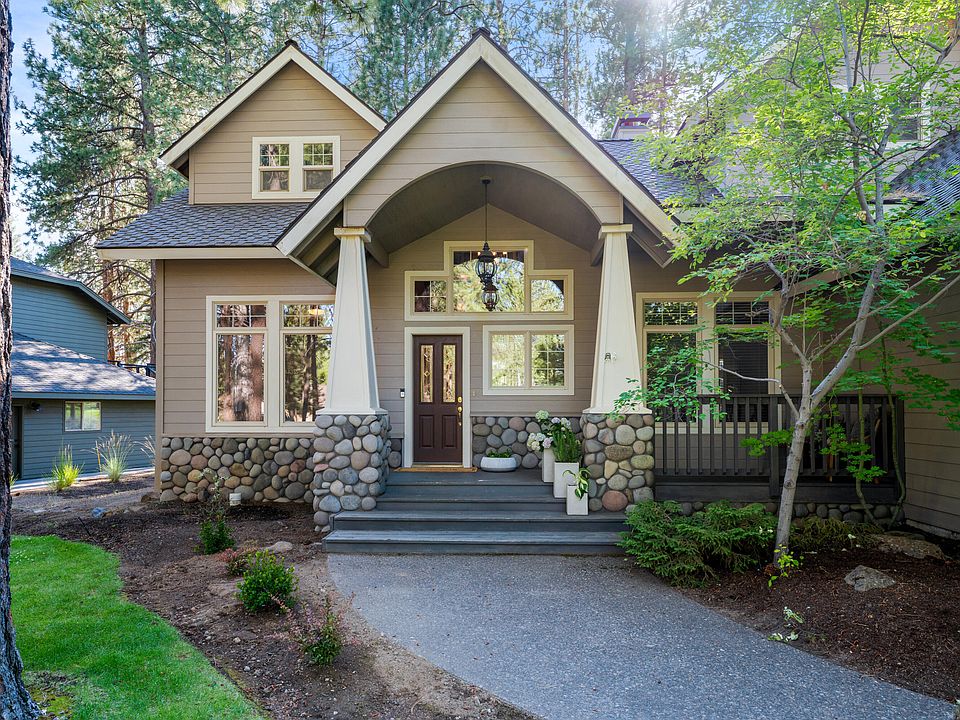 1st image of 60775 Currant Way