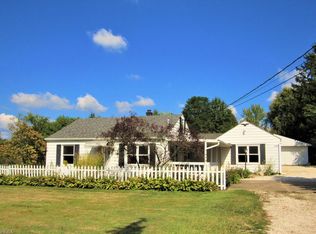 3269 Reimer Rd, Barberton, OH 44203