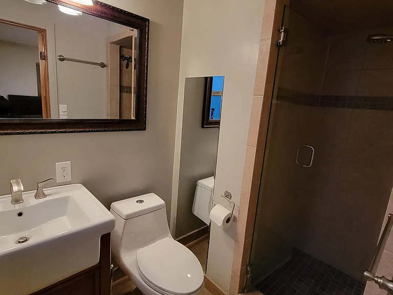 2179 S Belaire Dr E — Photo 18