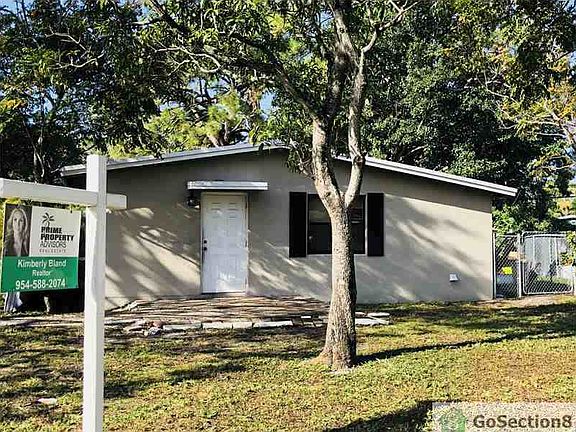 5th image of 1553 NW 15th Ave