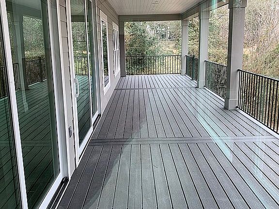 3rd image of 136 Wildwood Dr