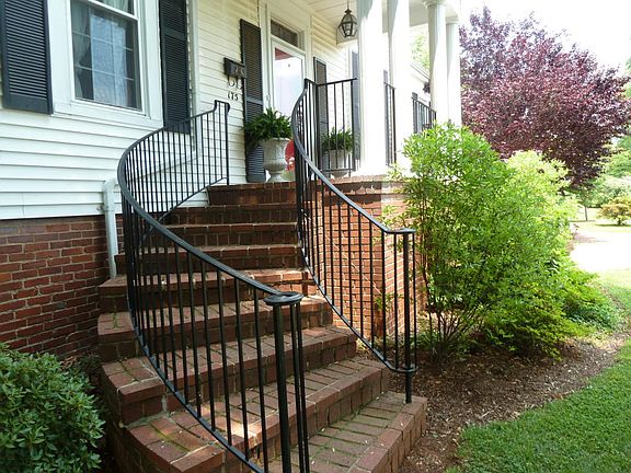 5th image of 175 Claiborne Ave