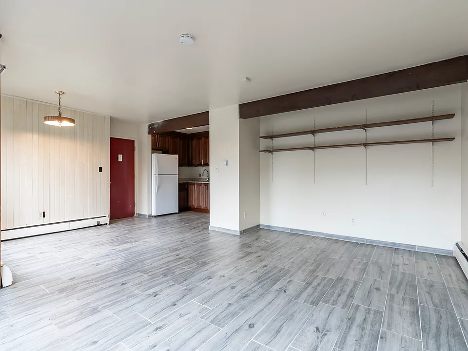 832 Packard St #3