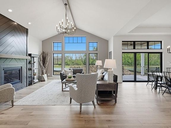 3rd image of 9401 W Huntington DRIVE