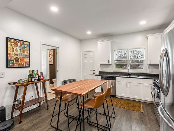 5th image of 1014 Fern Ave SE