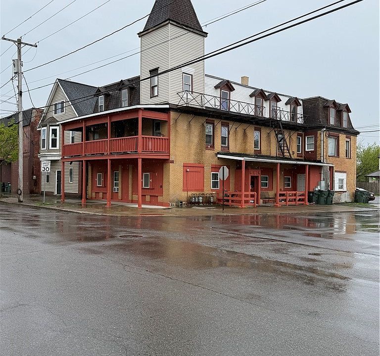 1st image of 101 Main St