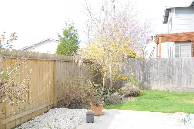 551 Quincy Ave NE — Photo 25