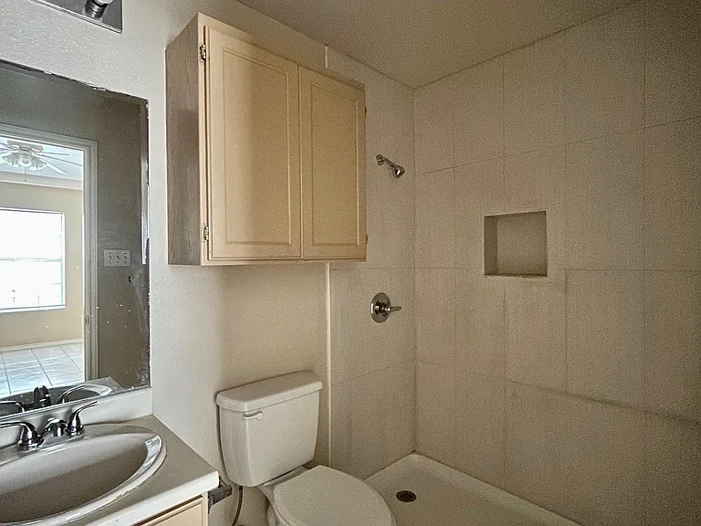 203 Martingale Ln #40 — Photo 17