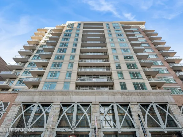 230 W Division St APT 608, Chicago, IL 60610