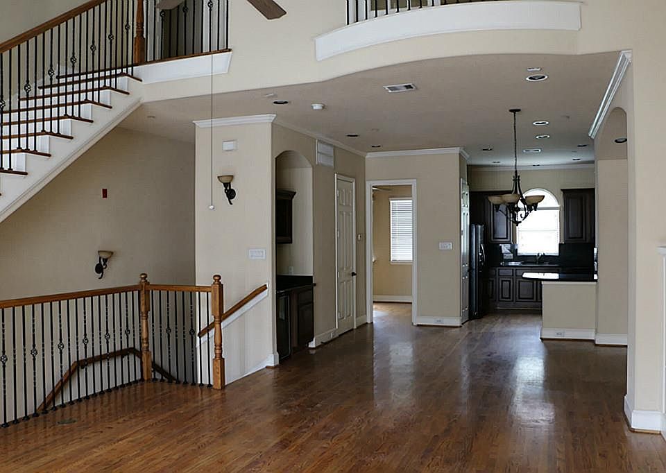 1st image of 6353 Richmond Ave Unit 107
