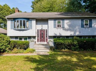21 Windsor Dr, Wareham, MA 02571