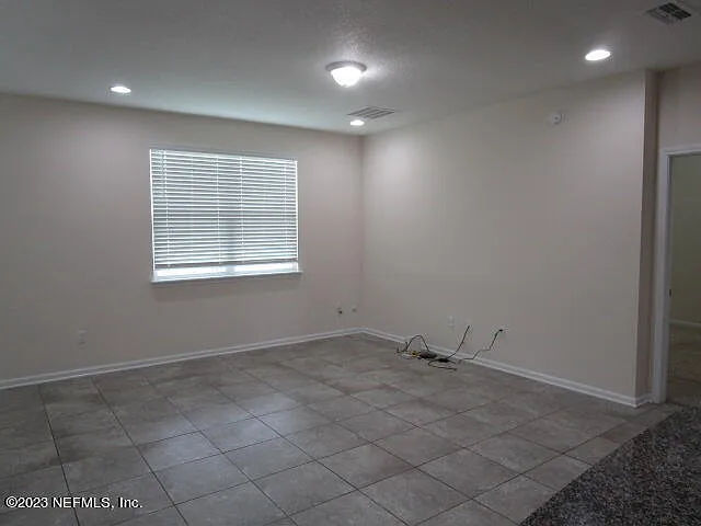 742 Northside Dr S — Photo 16