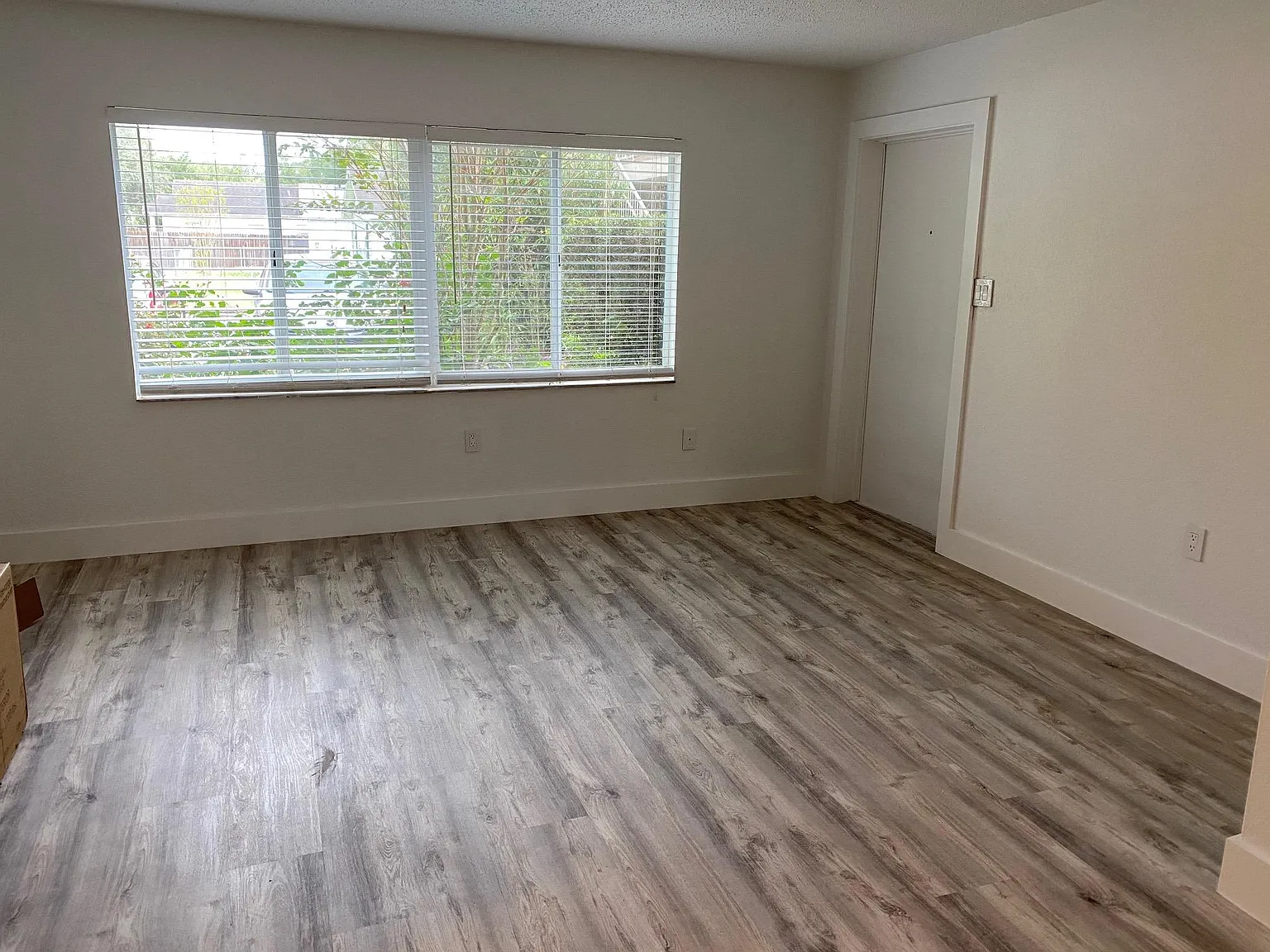 2618 E Jefferson St — Photo 4
