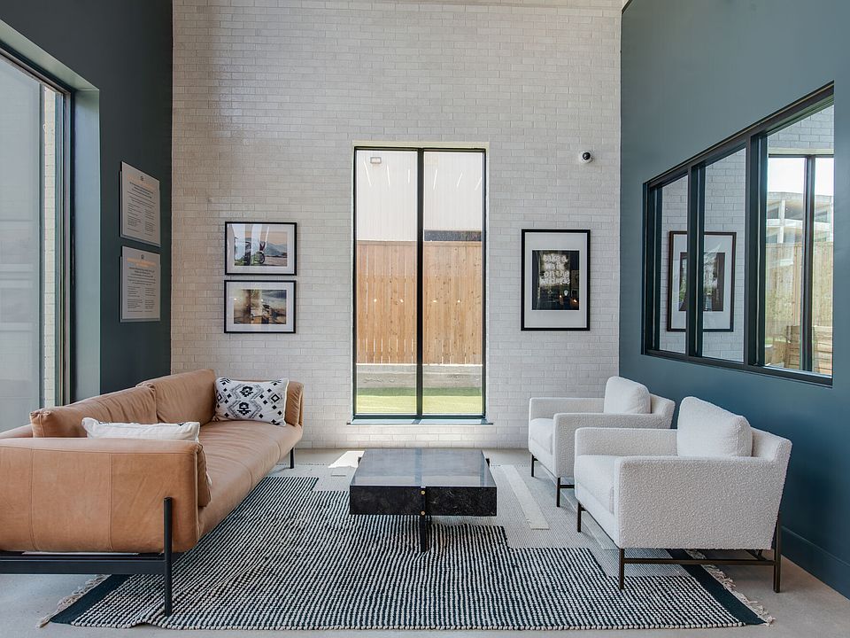 Leasing Office