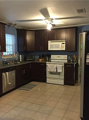 2nd image of 4207 Yosemite Dr