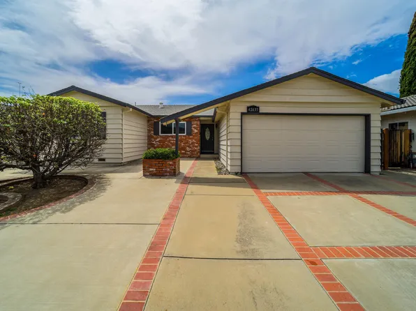 42635 Fontainebleau Park Ln, Fremont, CA 94538