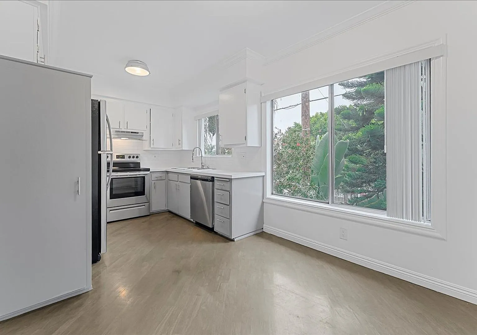 Charming North Hollywood Apartment! — Photo 1