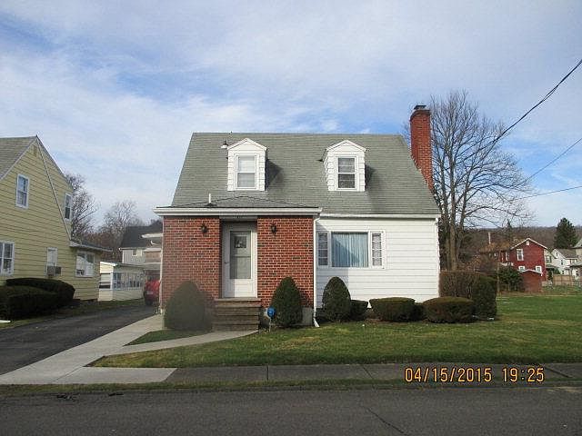 1st image of 711 Gildea Pl