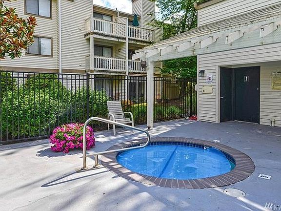 3rd image of 12519 SE 41st Pl APT B201